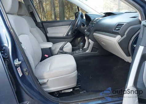 2014 Subaru Forester 2.5I Premium из США, поврежденный, VIN JF2SJAEC0EH543423